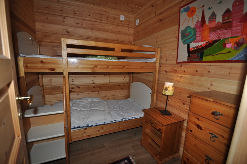 Sovrum 4, med en våningssäng 180 cm avsedd för barn eller kortvuxna 