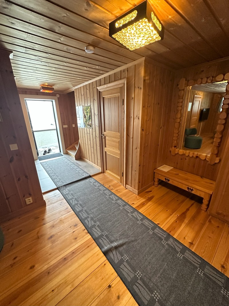 Hall undervåning