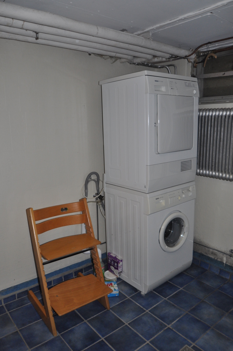 Tvättmaskin och torktumlare källare