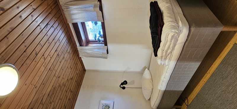 Sovrum 1 nere med 2 enkelsängar