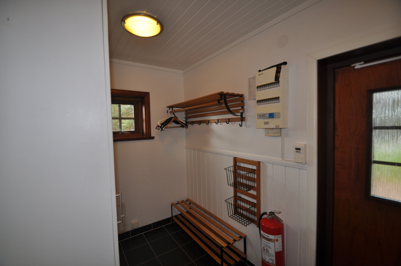 Hall sett från allrum