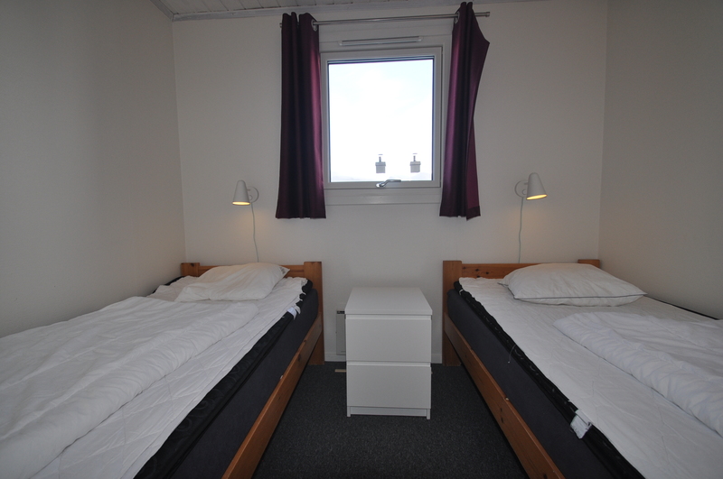 Sovrum 1 med två enkelsängar